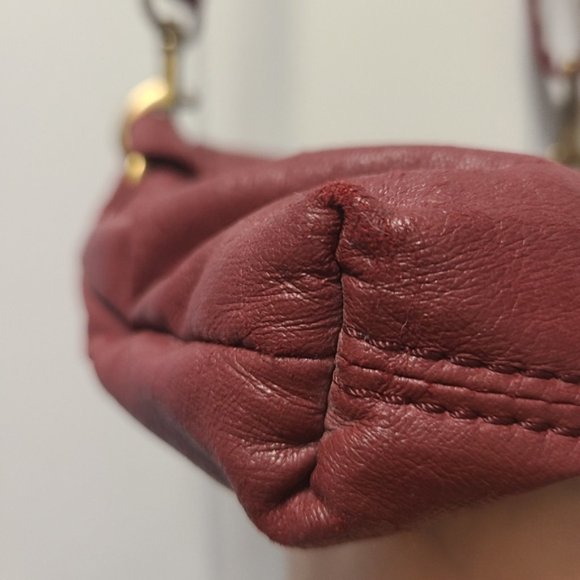 Matt and Nat crossbody, raspberry red - Picture 4 of 6